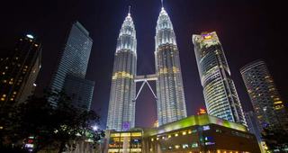 پتروناس بلندترین سازه دوقلوی جهان در کوالالامپور